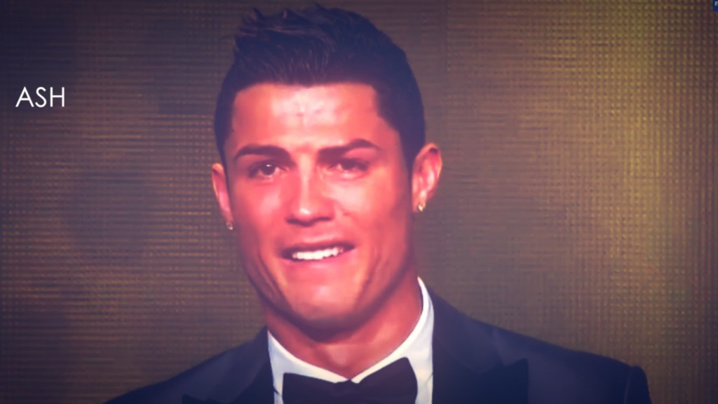 Cristiano Ronaldo odbiera Złotą Piłkę.