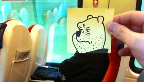 Jak kreatywna osoba umila sobie czas w pociągu?