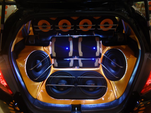 Car_Audio_System_Fitted_in_Honda_Jazz