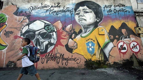 13 graffiti, poprzez które Brazylia pokazuje swój przeciw wobec Mistrzostw Świata.
