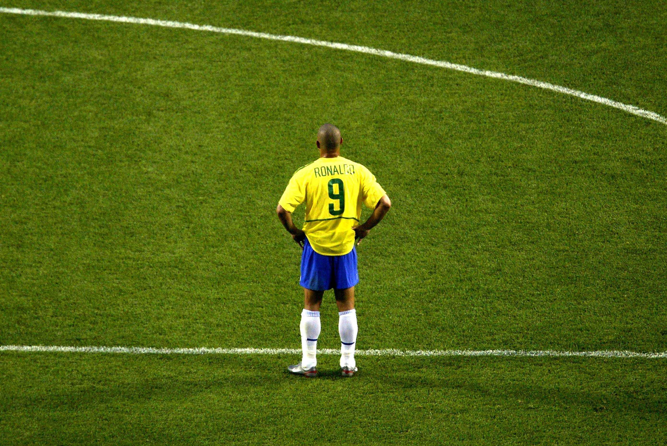 Prawdziwy Ronaldo, kompilacja najlepszych bramek pokazująca jak niegdyś grali brazylijczycy.