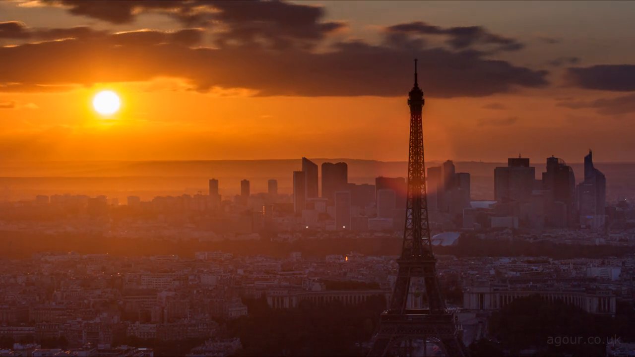 Paryż nigdy nie wyglądał tak magicznie. Piękno w zaledwie 2 minutach!