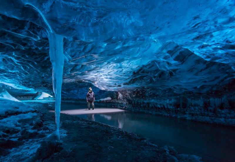 27 jaskiń lodowych, tak pięknych, że warto zaryzykować i do nich wejść.