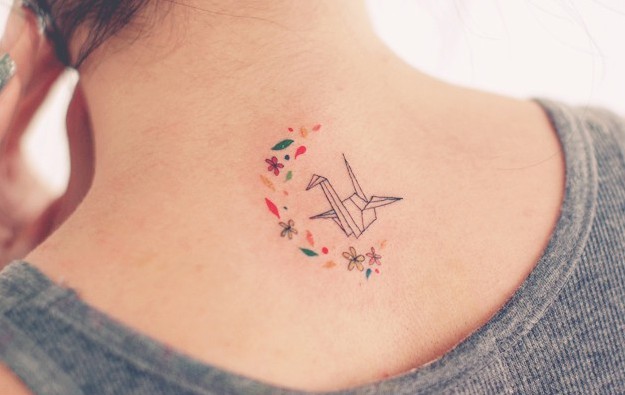 30 minimalistycznych tatuaży, które sprawią, że będziesz chciał zostać wytatuowany.