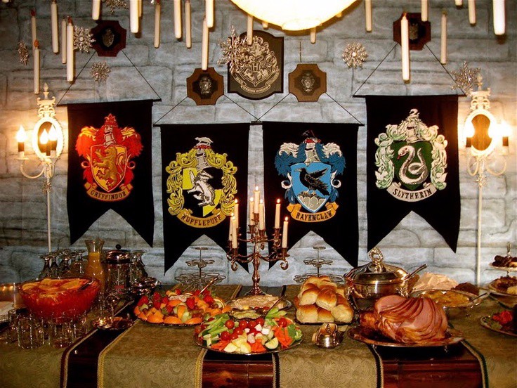 18 sposobów na urządzenie magicznego przyjęcia dla fanów Harry’ego Pottera.