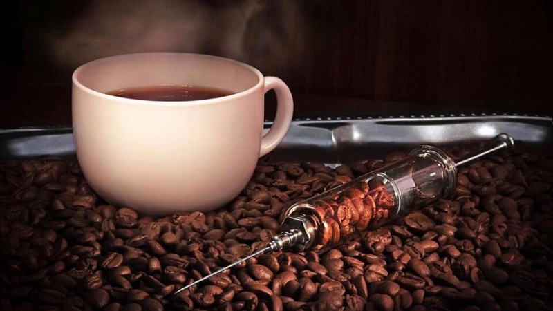 17 objawów, które wskazują na fakt, że jesteś uzależniony od kawy.