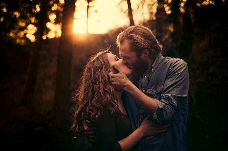 8 dowodów na to, że całowanie to samo zdrowie.