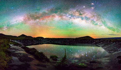 19-letni fotograf spędził całe wakacje robiąc zdjęcia Drodze Mlecznej nad Hawajami!