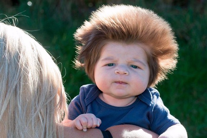 Poznajcie 2-miesięcznego chłopca z najbujniejszą fryzurą na świecie!