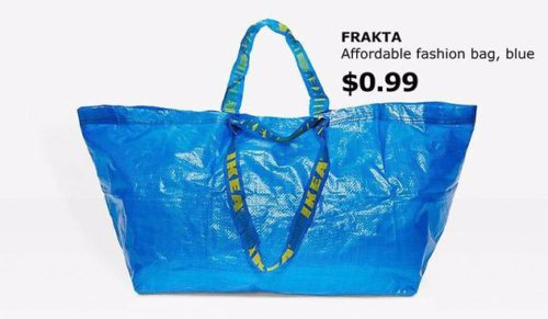 Balenciaga sprzedaje niebieską torbę za 2145 dolarów – IKEA porównuje ją z własną, za jedyne 99 centów.