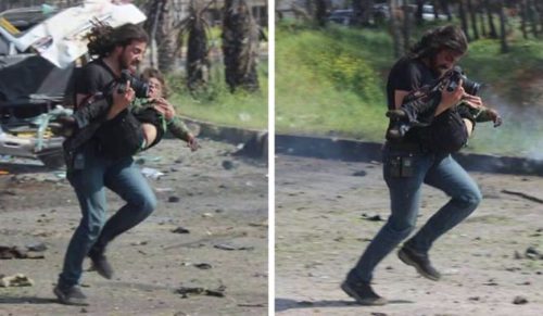 Syryjski fotograf wojenny opuścił swoją pozycję, by ratować rannego chłopca.