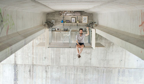 Projektant zachwycił cały świat budując sekretne studio pod mostem w Walencji