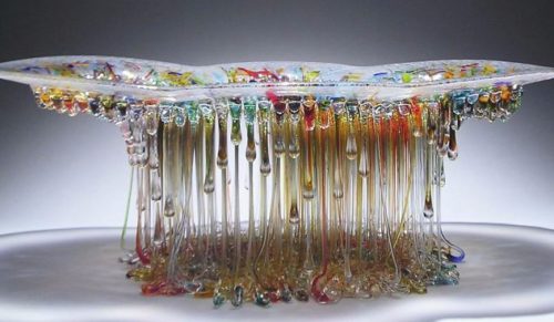 Domowe meduzy – efektowne stoły i ławy ze szkła, które mógłby wykreować sam ocean.