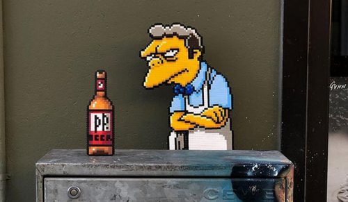 Szwedzki artysta „wandalizuje” ulice swoją oszałamiającą sztuką Pixel Art!