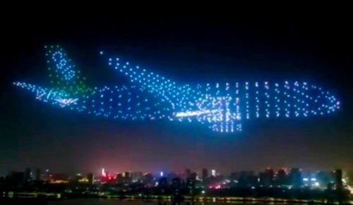 Imponujący występ „Ghost Plane” z udziałem 800 dronów pojawił się na Chinese Air Show!