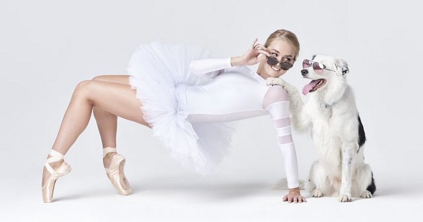Tancerki baletowe i psy pozują razem na sesji zdjęciowej, a rezultat sprawi, że się uśmiechniesz!