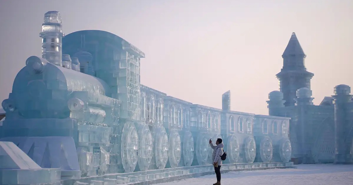 24 zapierające dech w piersiach zdjęcia z festiwalu Harbin Snow And Ice!