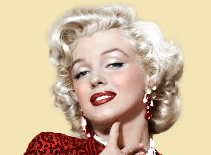 Artystka pokolorowała kilka zdjęć Marilyn Monroe, które pozwalają zobaczyć aktorkę w nowym świetle.
