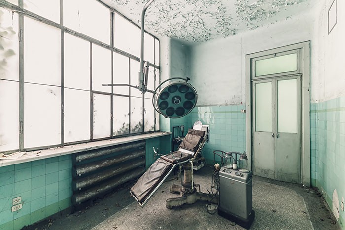 Fotograf uchwycił mroczną i tajemniczą historię szpitali psychiatrycznych we Włoszech!