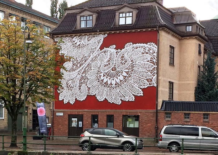 Artysta zakrywa ulice swoją sztuką, a oto jego 30 koronkowych dzieł!