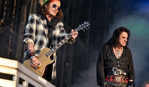Johnny Depp rządzi na scenie z Alice Cooperem, pokazując prawdziwą osobowość gwiazdy rocka!