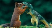 19 zdjęć wiewiórek wchodzących w interakcję z dinozaurami!
