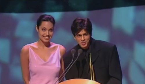 Podstępny moment, który kiedyś wydarzył się między Angeliną Jolie i Shah Rukhiem Khanem!