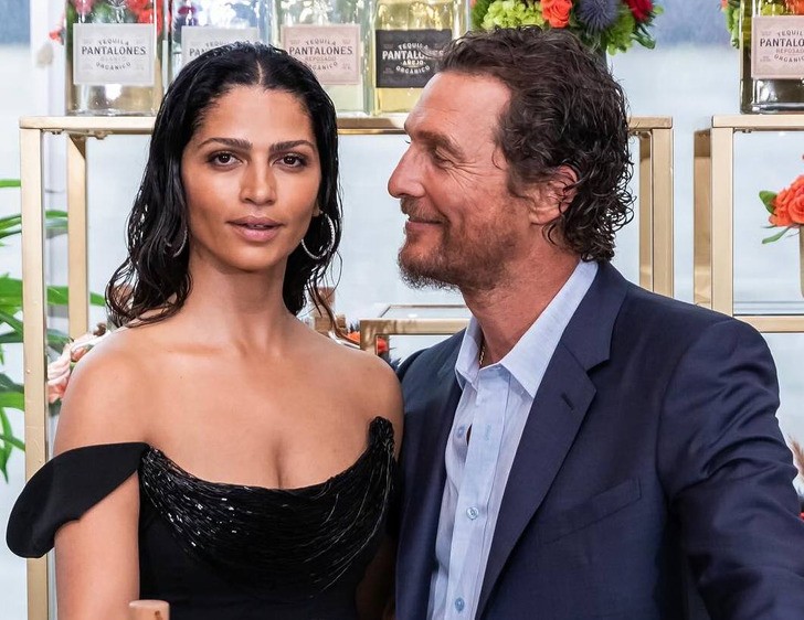 Matthew McConaughey pojawił się z rzadko widywaną trójką dzieci, które są jego kopiami!