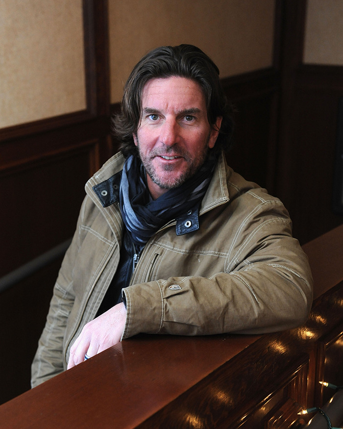 Autor hitu „Jesus, Take the Wheel” zmarł w tragicznym wypadku samolotu