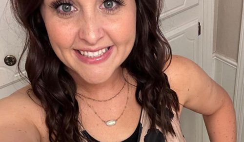 30‑letnia mama zmarła trzy lata po tragicznym błędzie w restauracji — skażony napój zniszczył jej przełyk