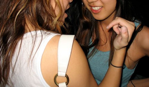 Ktoś zapytał: „Jaką najbardziej niepokojącą tajemnicę ci wyznano?” – 22 osoby się wygadały