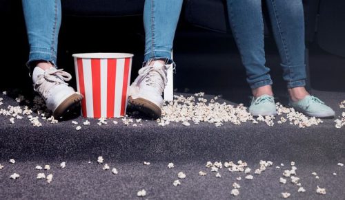 23 zabawne recenzje w stylu YELP napisane przez pracowników obsługi o klientach