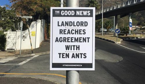 Ludzie pokazują, jak ważne są odpowiednie odstępy między znakami