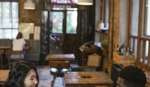 35 osób, które potrzebują kursu randkowania