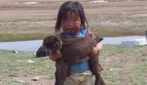 79 Zabawnych i Chaotycznych Zdjęć z Dzieciństwa, Które Pewnie Chcieliby Spalić