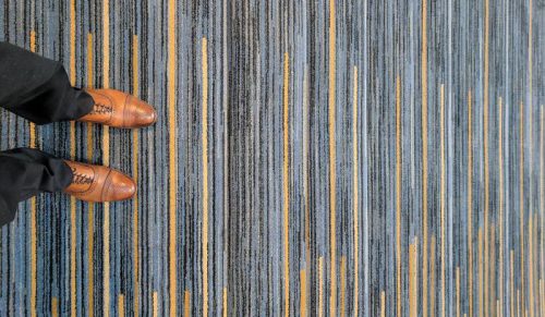 40 wadliwych projektów schodów, które mogą skończyć się poważnym urazem