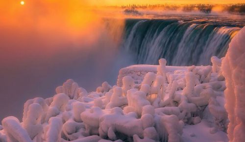 35 zdjęć z konkursu Niagara Frozen Falls ukazujących zimowe piękno