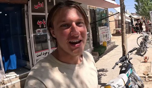 Nowe nagranie pokazuje nielegalny i niebezpieczny wyczyn YouTubera na wyspie zamieszkałej przez „najbardziej odizolowane plemię świata”