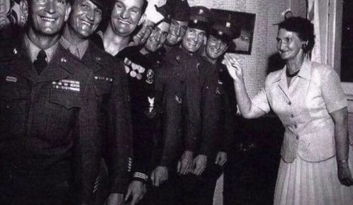 Historia między wierszami: 28 zdjęć, które pokazują inną prawdę