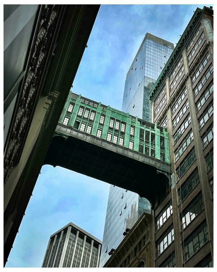 Gimbel’s Sky Bridge • Built 1925