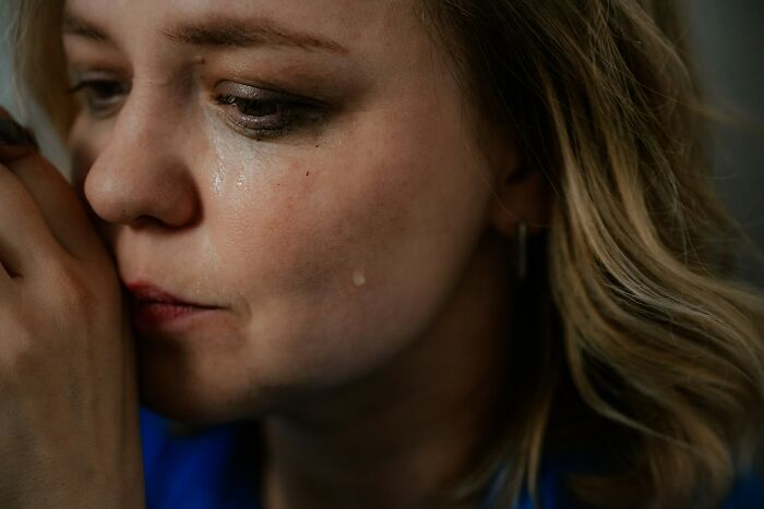 31 Ordinary Days That Took A Sharp Turn Thanks To One Nearby Conversation