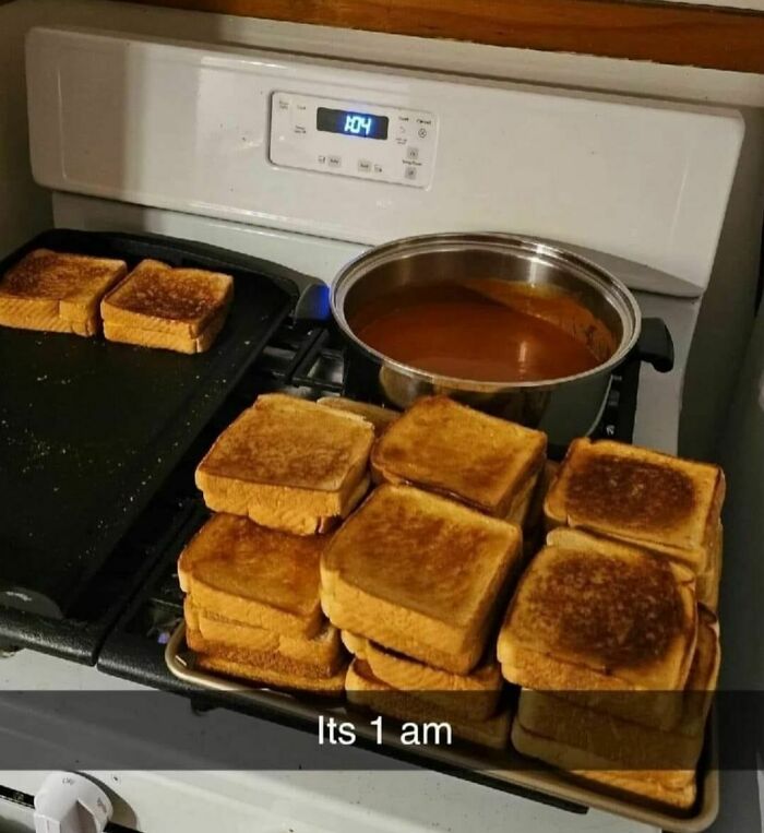 This Instagram Account Posts Hilariously Chaotic Pictures, And These 50 Are Just Too Much
