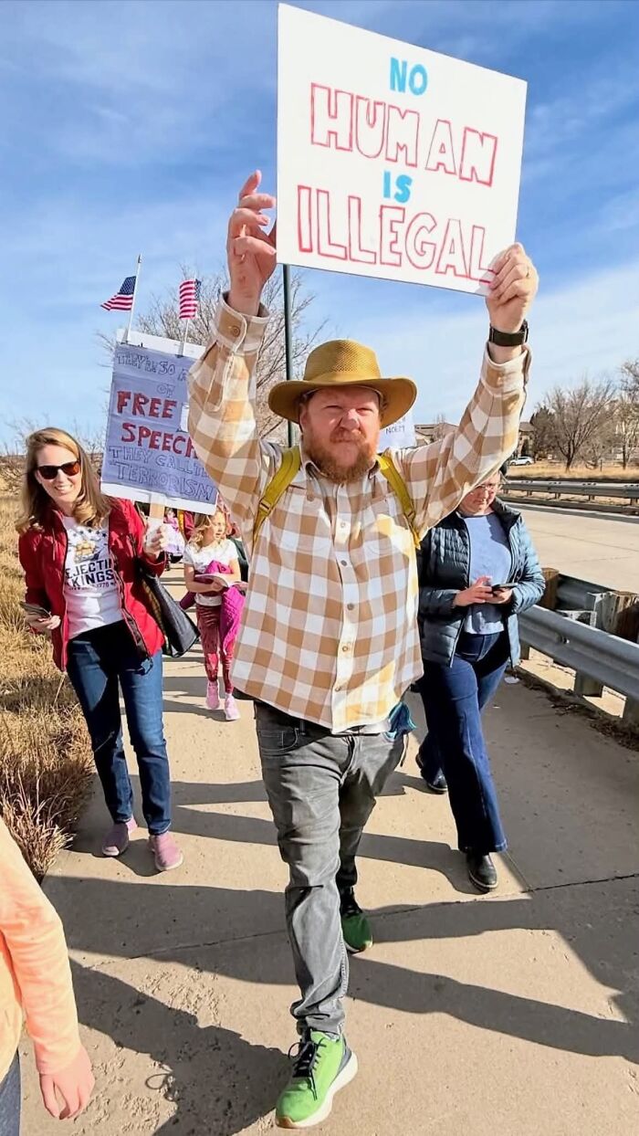 62 People Who Know They Look MAGA And Find The Whole Thing Pretty Funny