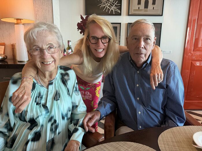 62 People Who Know They Look MAGA And Find The Whole Thing Pretty Funny