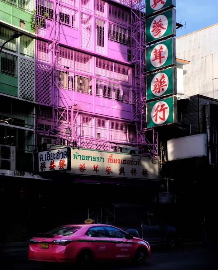 A Warm Morning In Chinatown