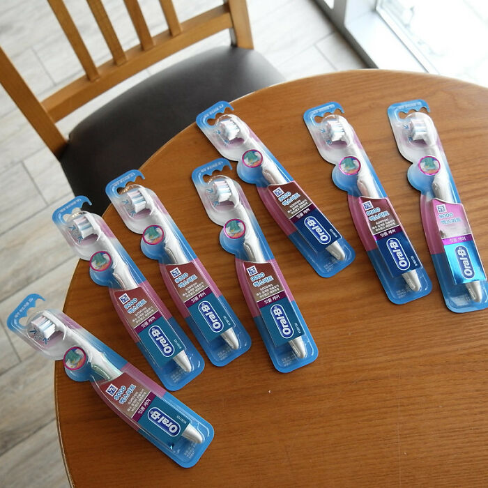 Banned From A Grocery Story Because Child Put Toothbrush Into Mom's Purse