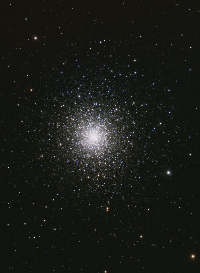 Stunning astrophotography of a bright star cluster taken from Kentucky backyard