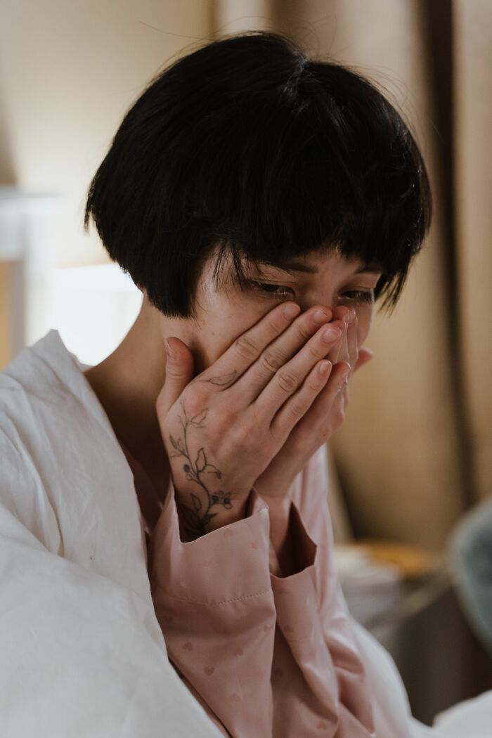 31 Ordinary Days That Took A Sharp Turn Thanks To One Nearby Conversation