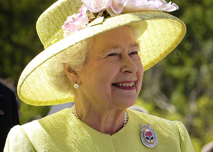 Recent Book Unveils Queen Elizabeth’s Last Diary Entry, And It Perfectly Depicts Her Personality